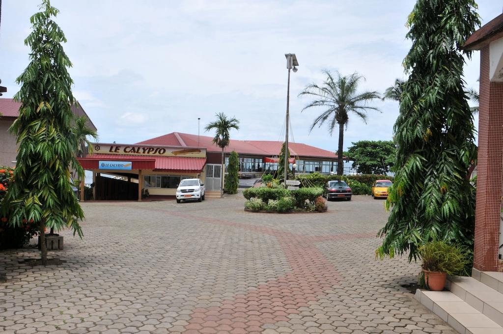 Fini Hotel Bobende Limbe Exteriör bild